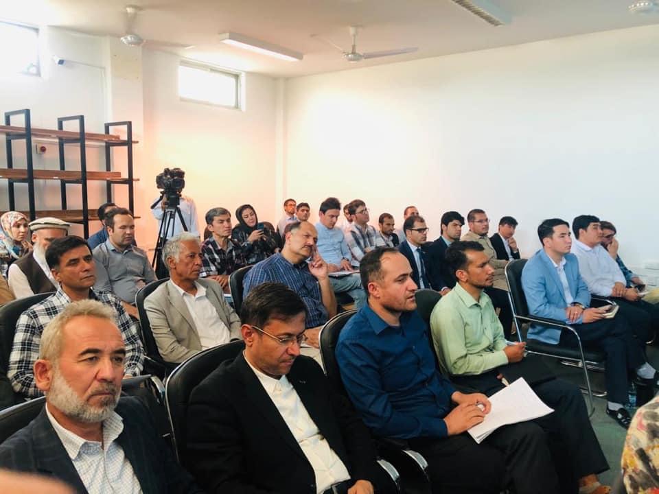 برنامهی آموزشی "معرفی و آشنایی با ژورنال های معتبر بین المللی، شیوه نگارش مقاله های علمی معیاری و نحوه نشر مقاله در ژورنال های معتبر علمی